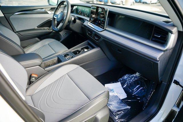 Photo of 2025 Pure White Volkswagen Tiguan