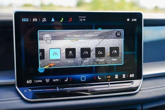 Photo of 2025 Pure White Volkswagen Tiguan