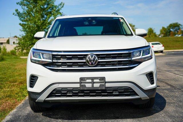 Photo of 2023 Opal White Pearl Effect Volkswagen Atlas