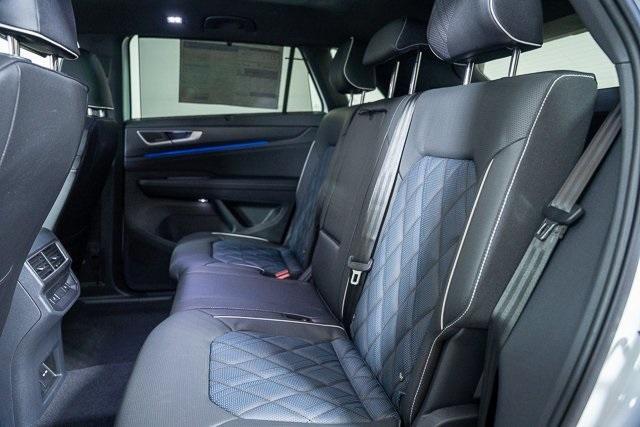 Photo of 2025 Opal White Pearl Effect Volkswagen Atlas Cross Sport