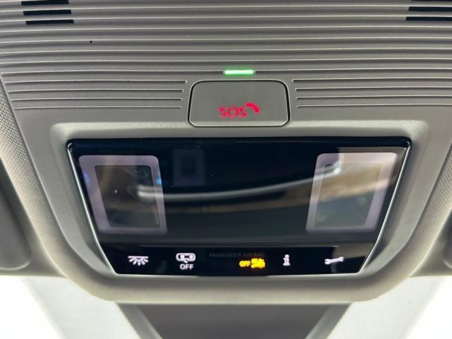 Photo of 2025 Deep Black Pearl Effect Volkswagen Atlas