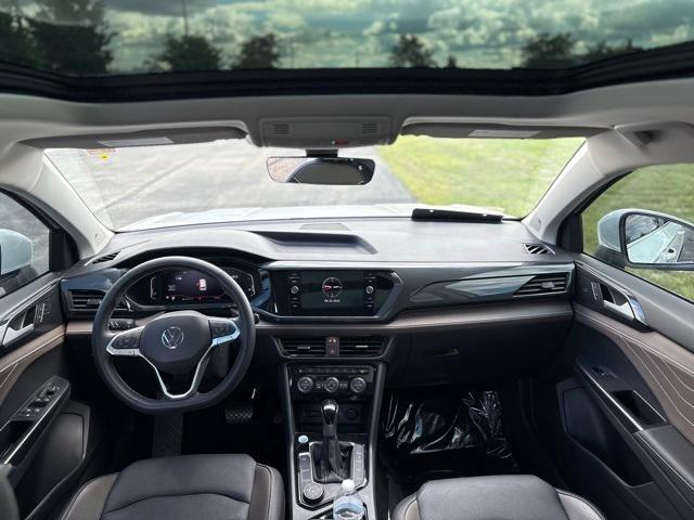 Photo of 2024 Pure White Volkswagen Taos