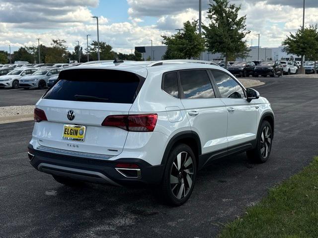 Photo of 2024 Pure White Volkswagen Taos