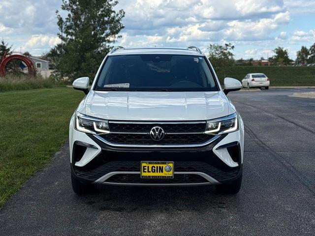 Photo of 2024 Pure White Volkswagen Taos
