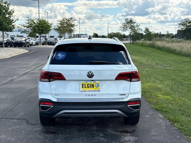 Photo of 2024 Pure White Volkswagen Taos