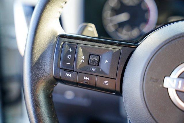 Photo of 2022 White Nissan Rogue