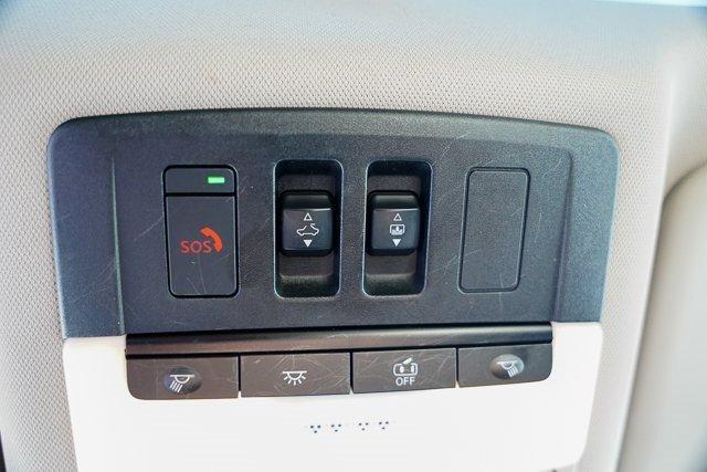Photo of 2022 White Nissan Rogue
