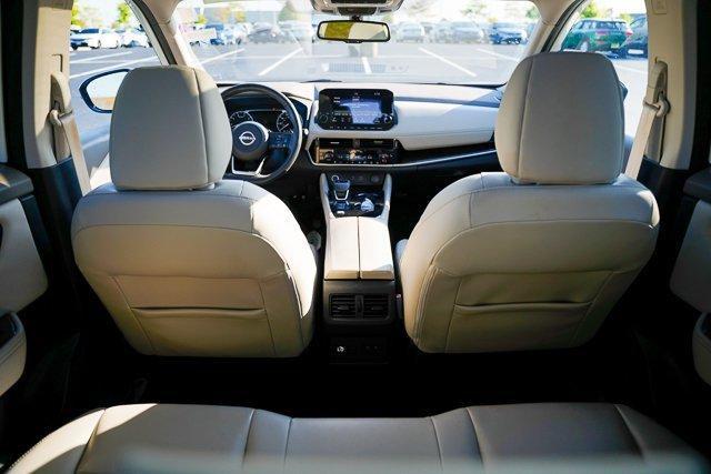 Photo of 2022 White Nissan Rogue