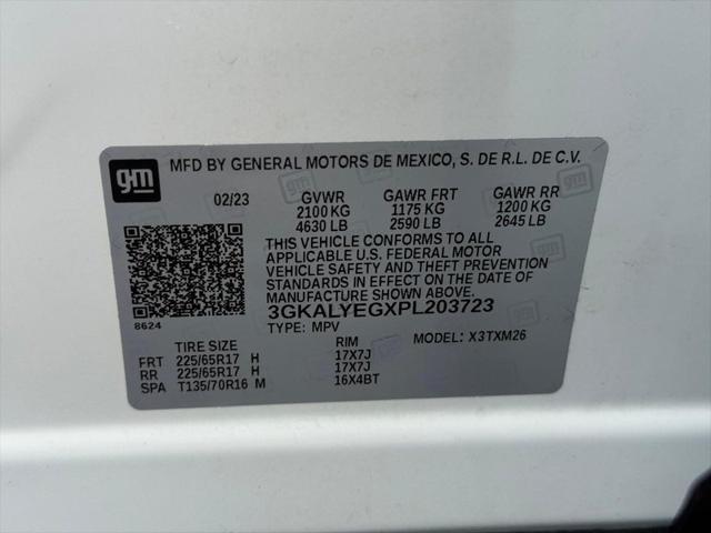 Photo of 2023 Summit White GMC Terrain