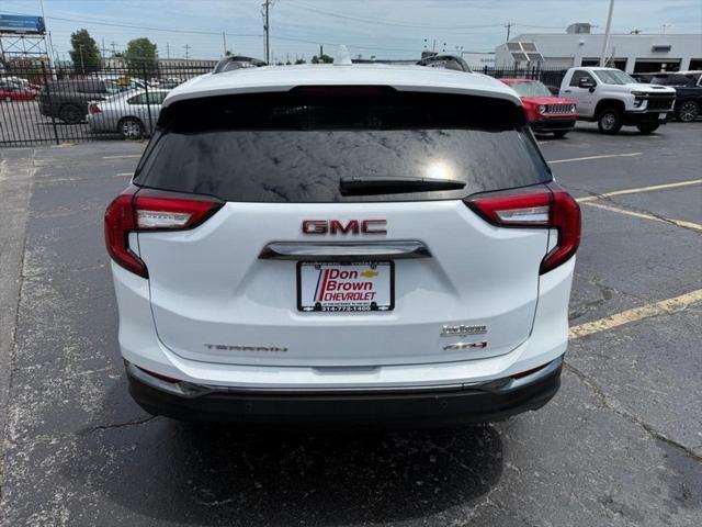 Photo of 2023 Summit White GMC Terrain
