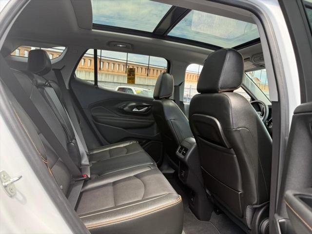 Photo of 2023 Summit White GMC Terrain