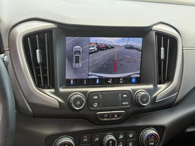 Photo of 2023 Summit White GMC Terrain