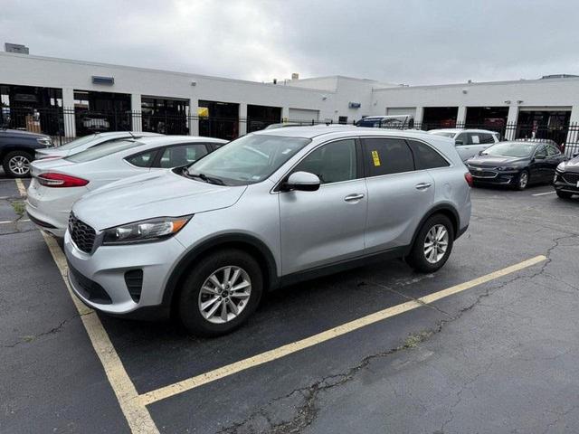 Photo of 2020 Sparkling Silver Kia Sorento