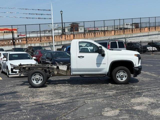 Photo of 2021 Summit White Chevrolet Silverado 2500