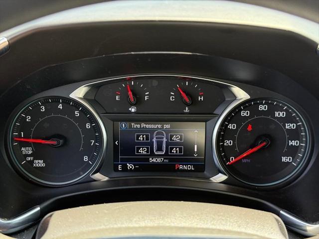 Photo of 2023 Iron Gray Metallic Chevrolet Equinox