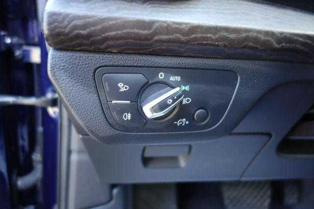 Photo of 2018 Navarra Blue Metallic Audi Q5