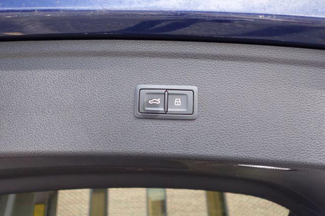 Photo of 2018 Navarra Blue Metallic Audi Q5