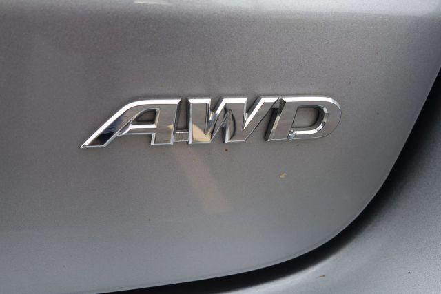 Photo of 2017 Silver Toyota Highlander