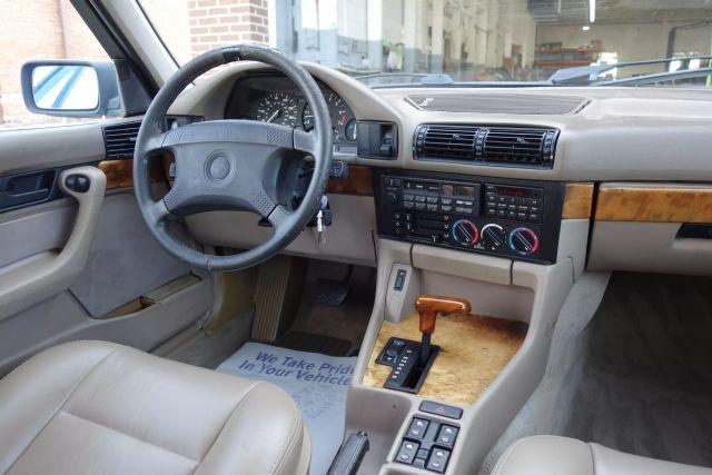 Photo of 1994 Green BMW 530
