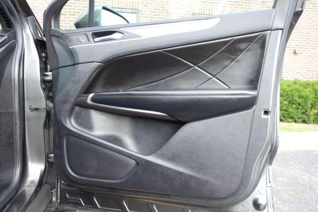Photo of 2019 Gray Lincoln MKC