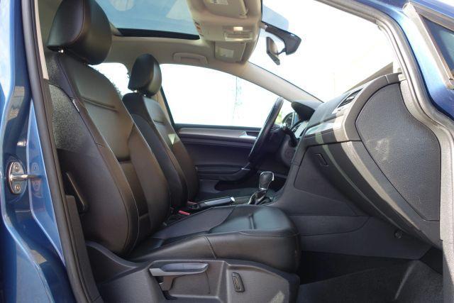 Photo of 2017 Silk Blue Metallic Volkswagen Golf