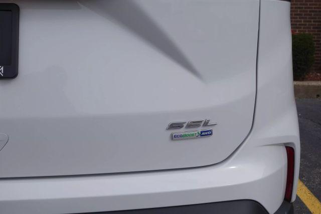 Photo of 2020 White Ford Edge