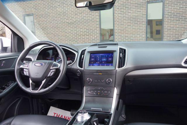 Photo of 2020 White Ford Edge