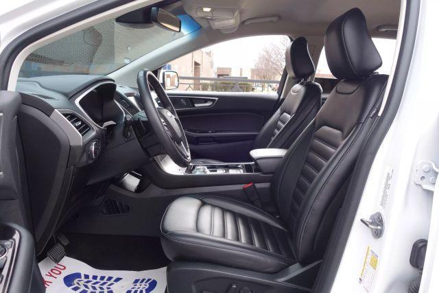 Photo of 2020 White Ford Edge