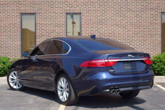 Photo of 2017 Dark Sapphire Jaguar XF