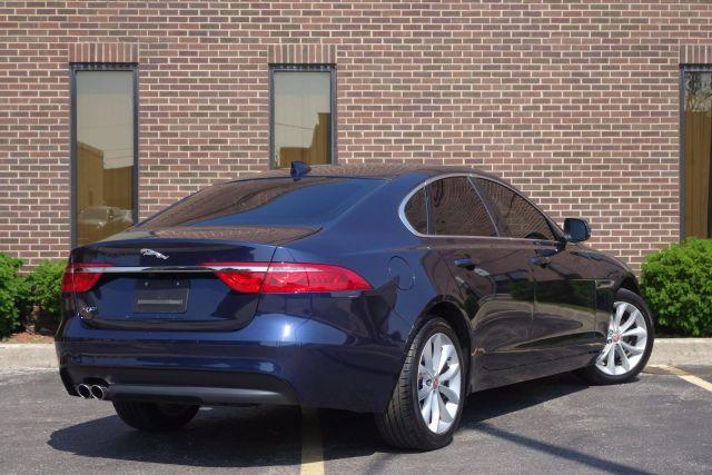 Photo of 2017 Dark Sapphire Jaguar XF