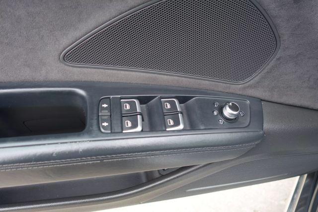 Photo of 2015 Gray Audi A8