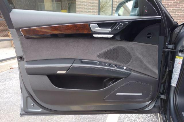 Photo of 2015 Gray Audi A8