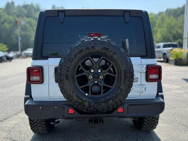 Photo of 2025 Bright White Clearcoat Jeep Wrangler
