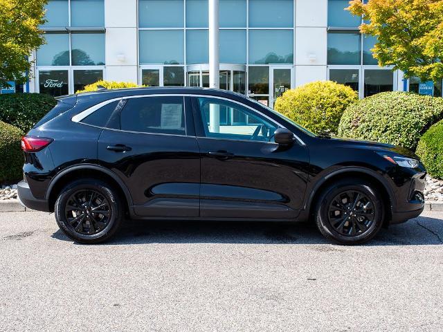 Photo of 2024 AGATE BLACK METALLIC Ford Escape