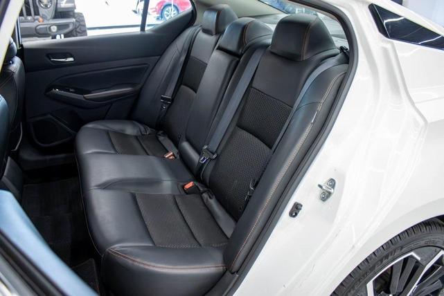 Photo of 2023 Glacier White Nissan Altima