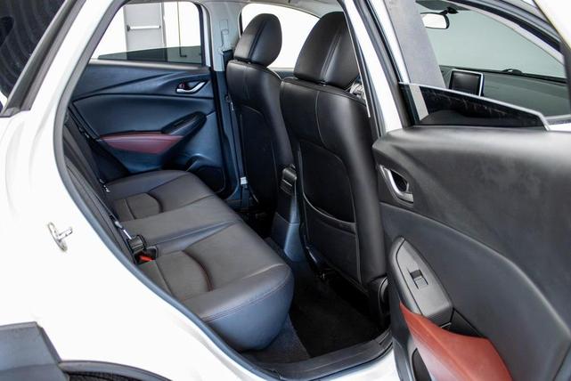 Photo of 2017 Crystal White Mica Mazda CX-3