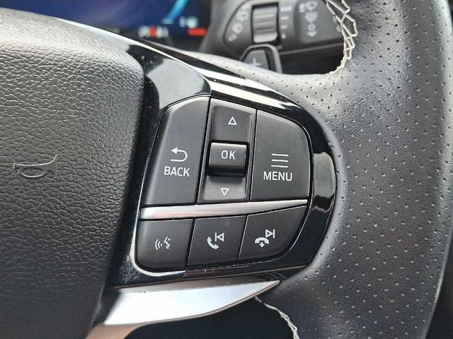 Photo of 2023 Star White Ford Explorer