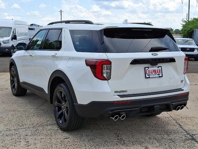 Photo of 2023 Star White Ford Explorer