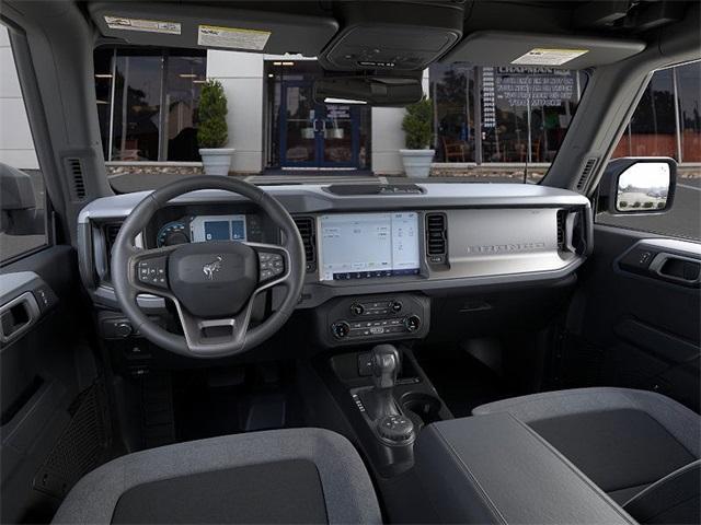 Photo of 2025 Green Ford Bronco