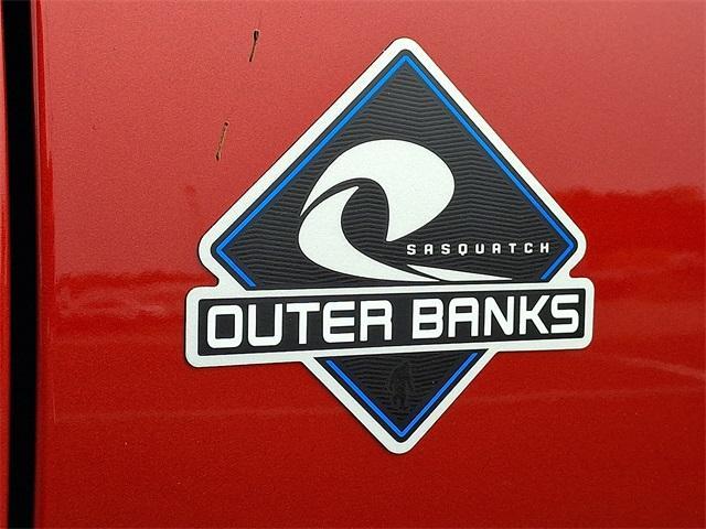 Photo of 2023 Hot Pepper Red Metallic Tinted Clearcoat Ford Bronco