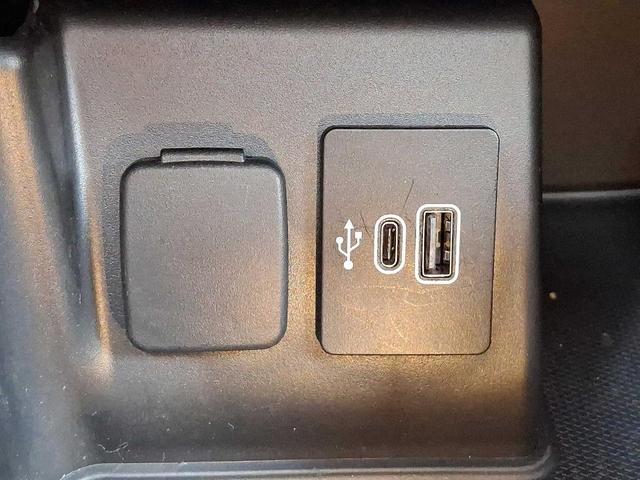 Photo of 2025 Black Metallic Ford Explorer