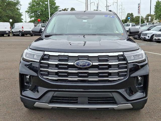 Photo of 2025 Black Metallic Ford Explorer