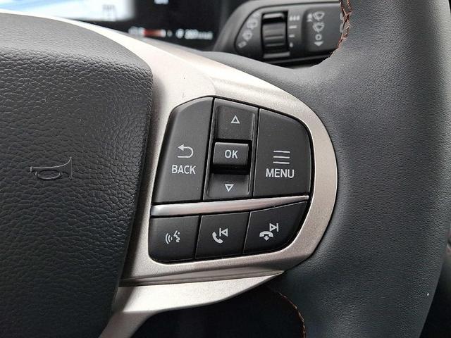 Photo of 2025 Black Metallic Ford Explorer