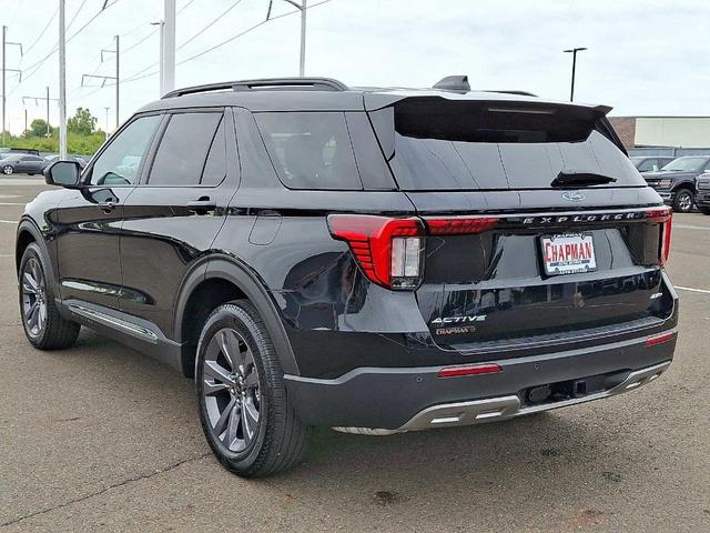 Photo of 2025 Black Metallic Ford Explorer