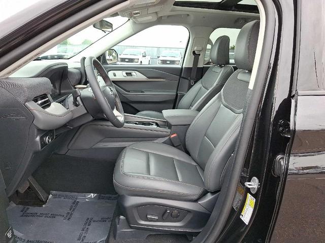 Photo of 2025 Black Metallic Ford Explorer