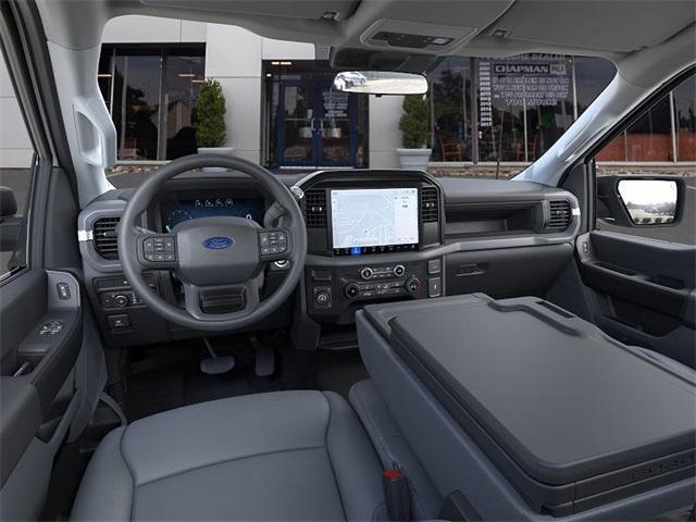 Photo of 2025 Oxford White Ford F-150