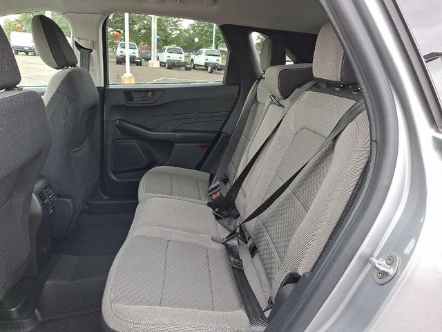 Photo of 2022 Iconic Silver Metallic Ford Escape