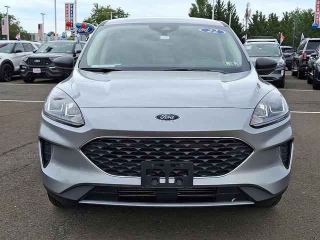 Photo of 2022 Iconic Silver Metallic Ford Escape