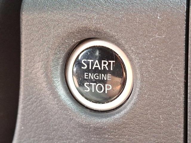 Photo of 2023 Black Nissan Frontier