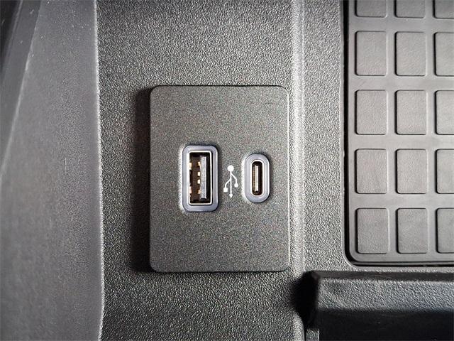 Photo of 2020 White Ford F-350